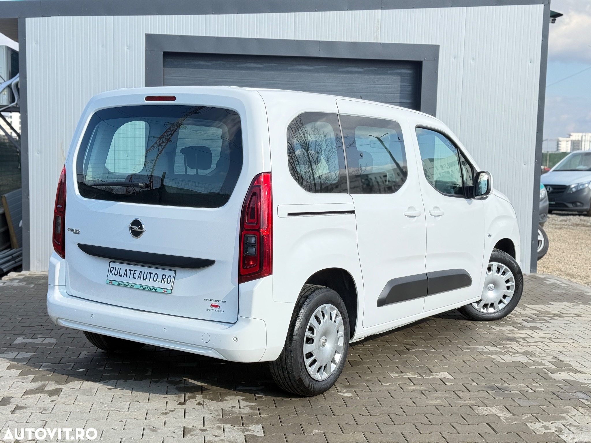 Opel Combo Life 1.5 D Start/Stop Elegance - 2