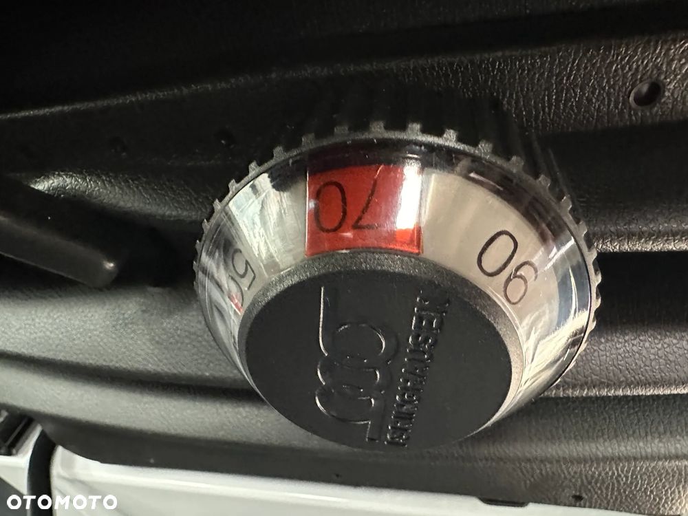 Mercedes-Benz Sprinter - 14