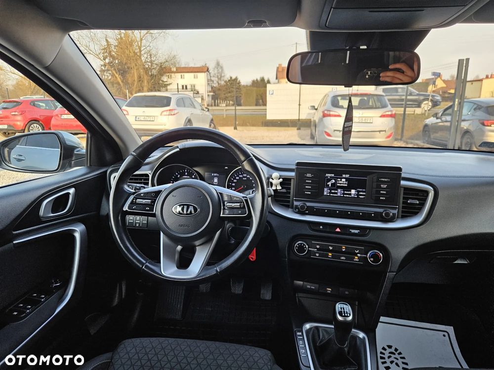 Kia Ceed 1.6 CRDi SCR L Business Line - 22
