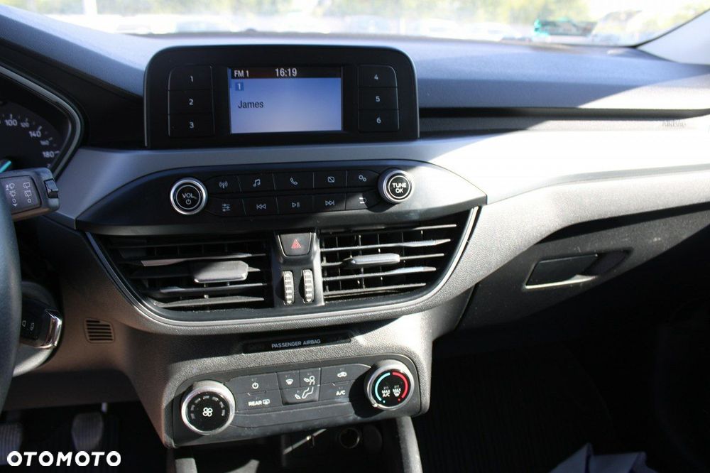 Ford Focus 1.0 EcoBoost Trend ASS - 24