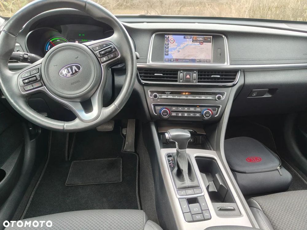 Kia Optima - 11