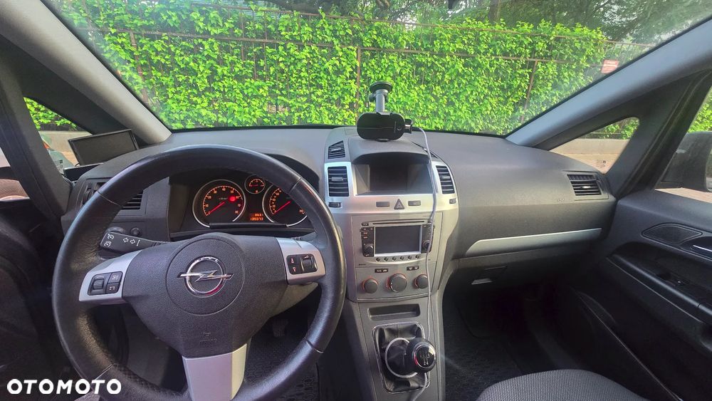 Opel Zafira 1.6 - 6