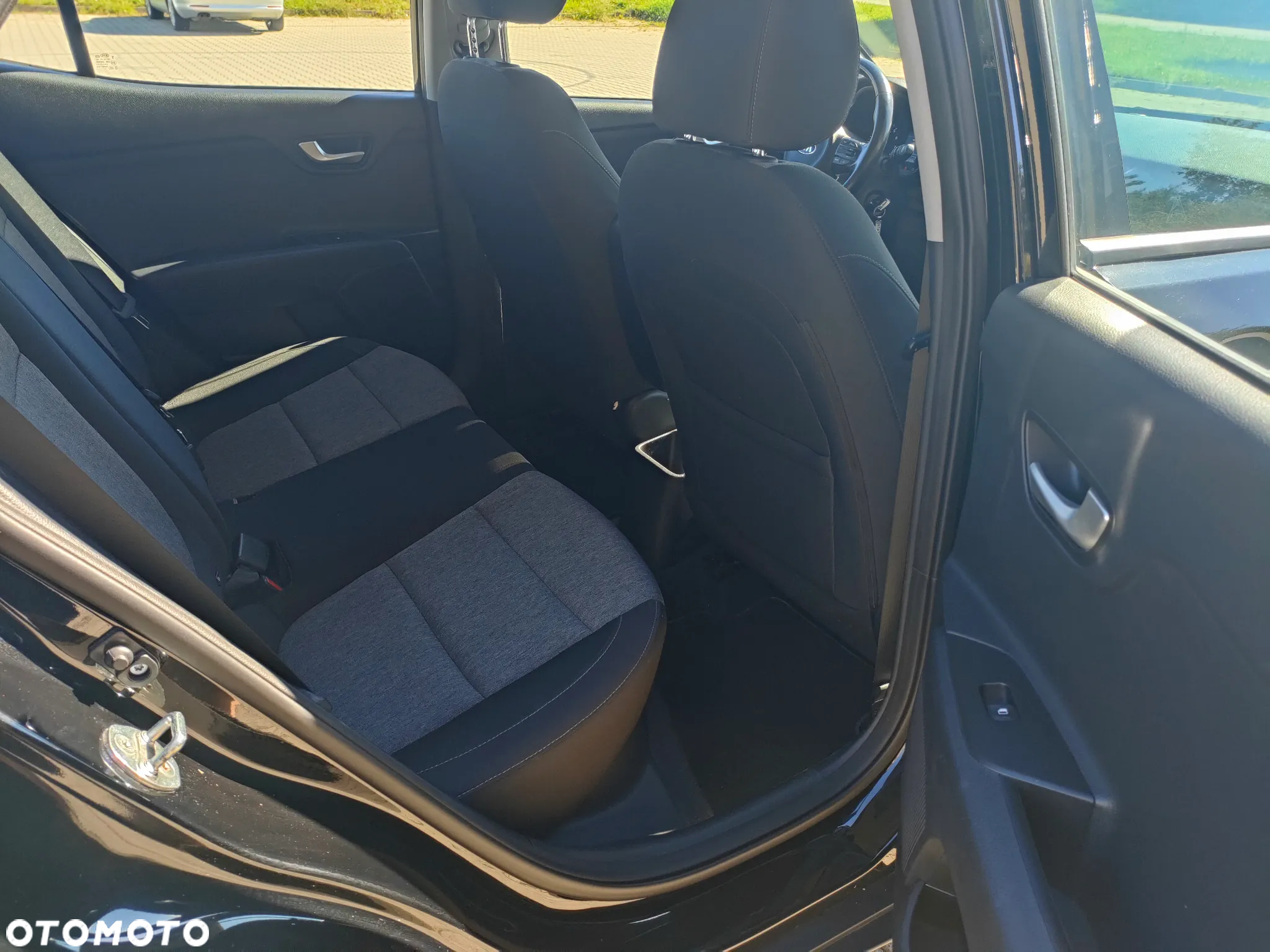 Kia Stonic 1.2 L - 13