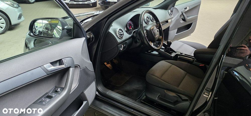 Audi A3 Sportback - 10