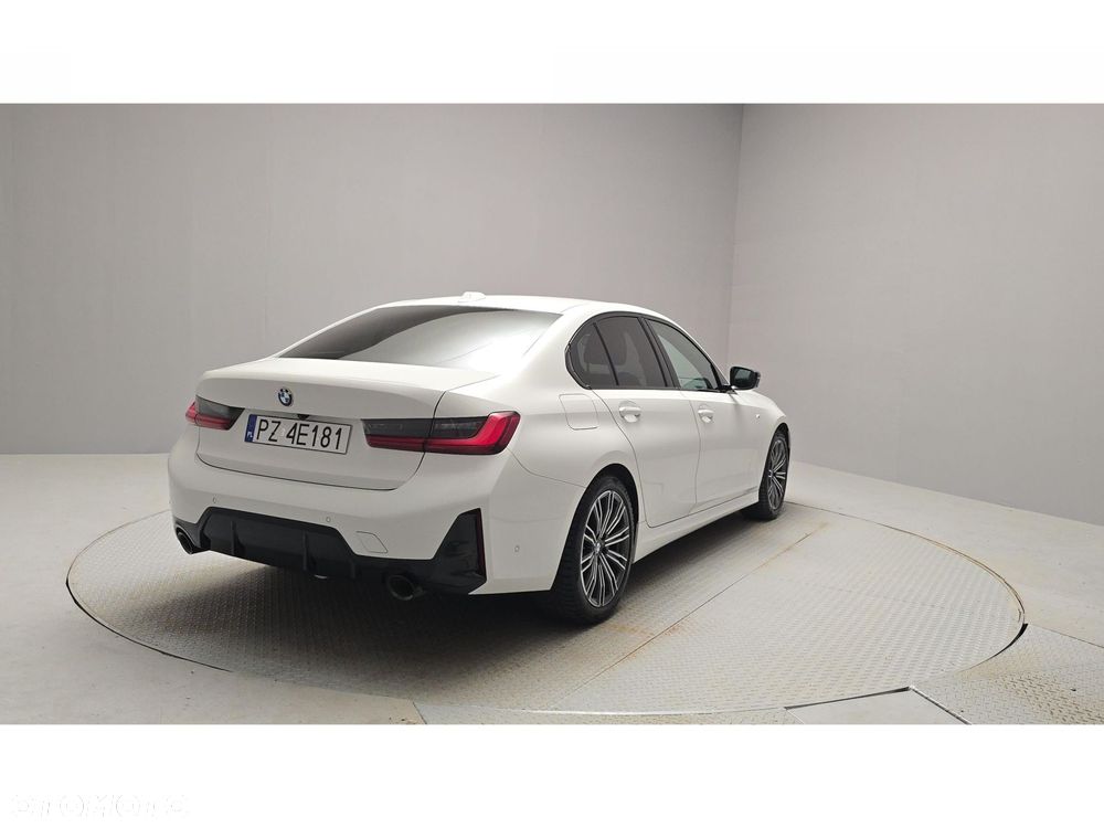 BMW Seria 3 320d xDrive mHEV M Sport sport - 5