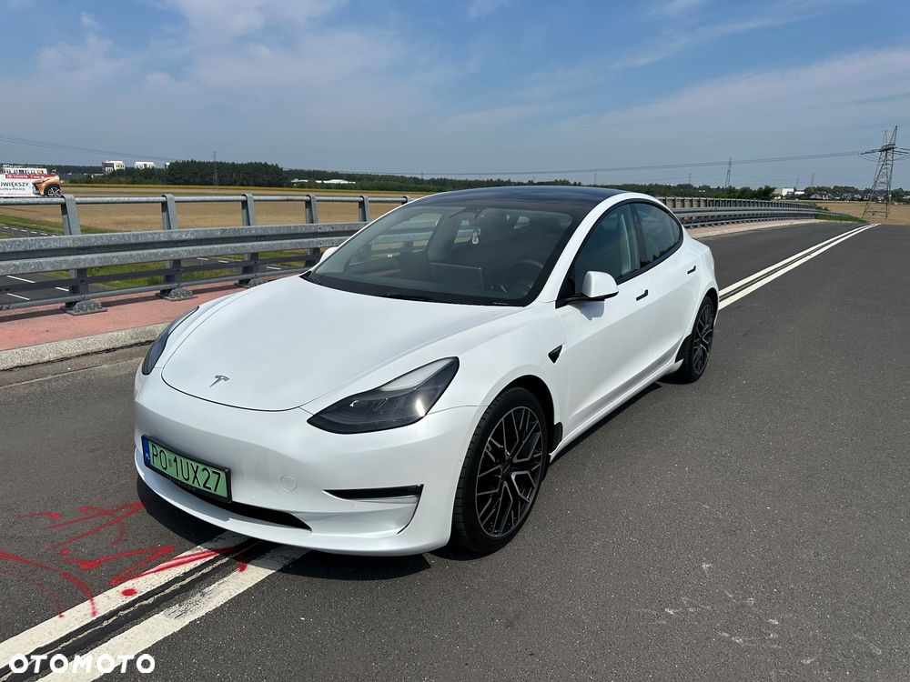 Tesla Model 3 - 5