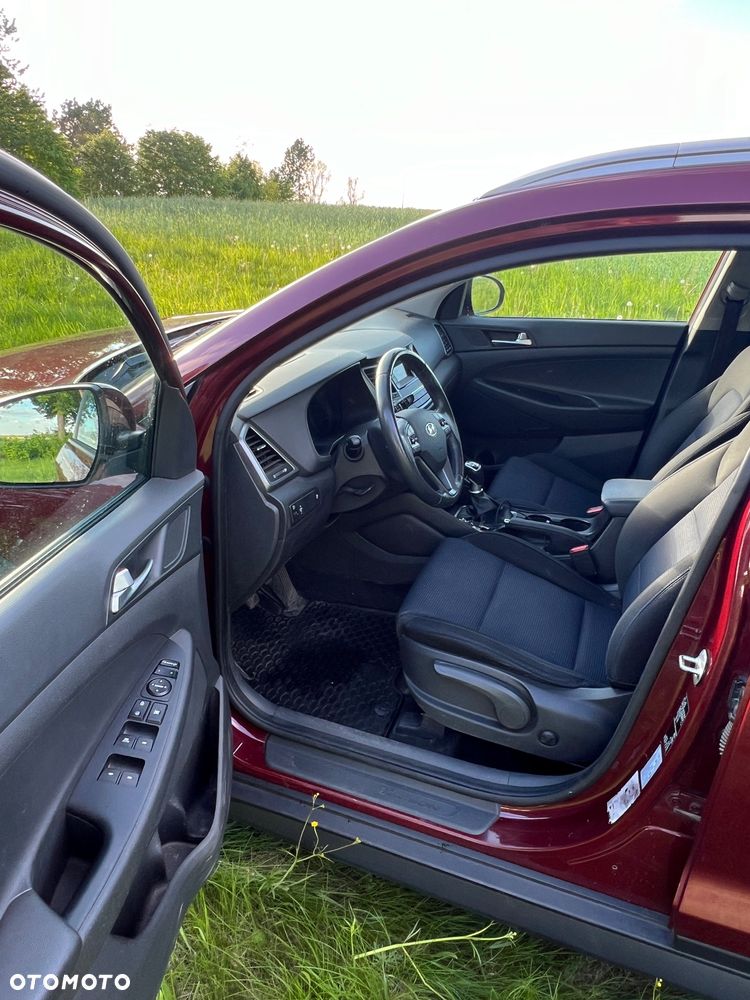 Hyundai Tucson 1.7 CRDI BlueDrive Classic 2WD - 11