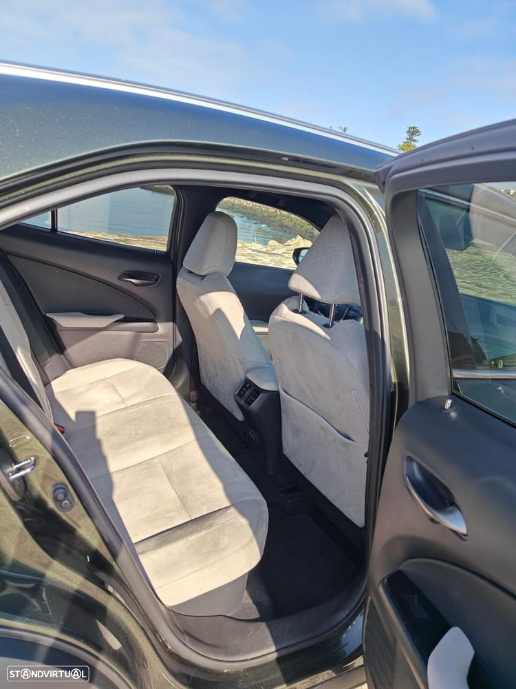 Lexus UX 250h Executive+ - 5