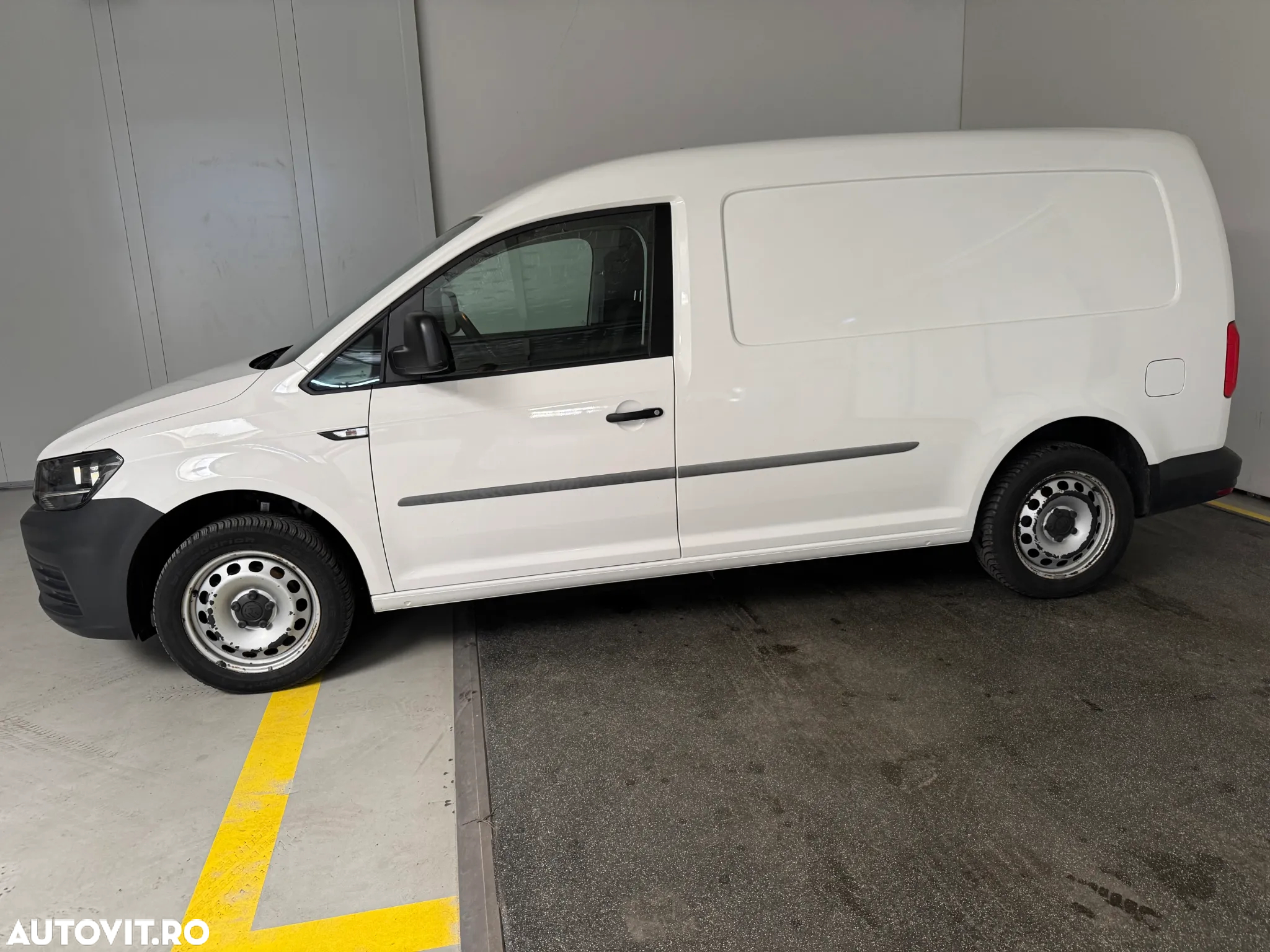 Volkswagen Caddy - 2