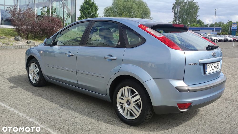 Ford Focus 1.6 Ti-VCT Ghia - 5