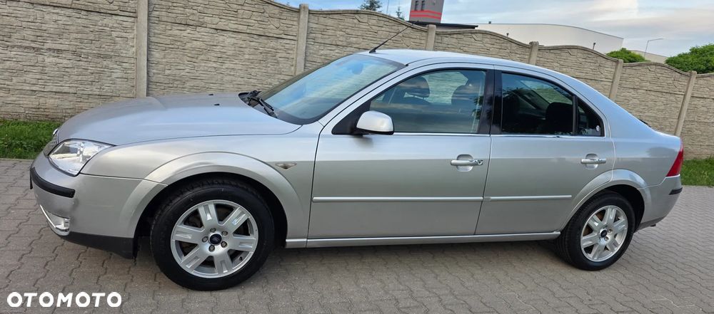 Ford Mondeo 2.0 Ghia Executive - 8