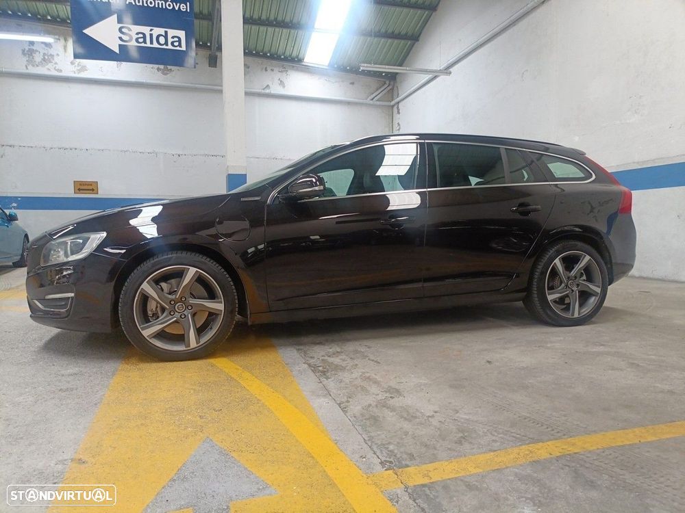 Volvo V60 2.4 D6 Momentum AWD Phev - 15