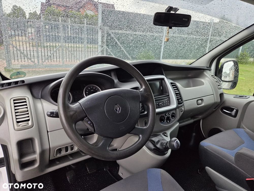 Renault TRAFIC LONG KLIMA TEMPOMAT ORYGINAŁ DUBEL KABINA ZADBANY FULL OPCJA DOPOSAŻONY - 7