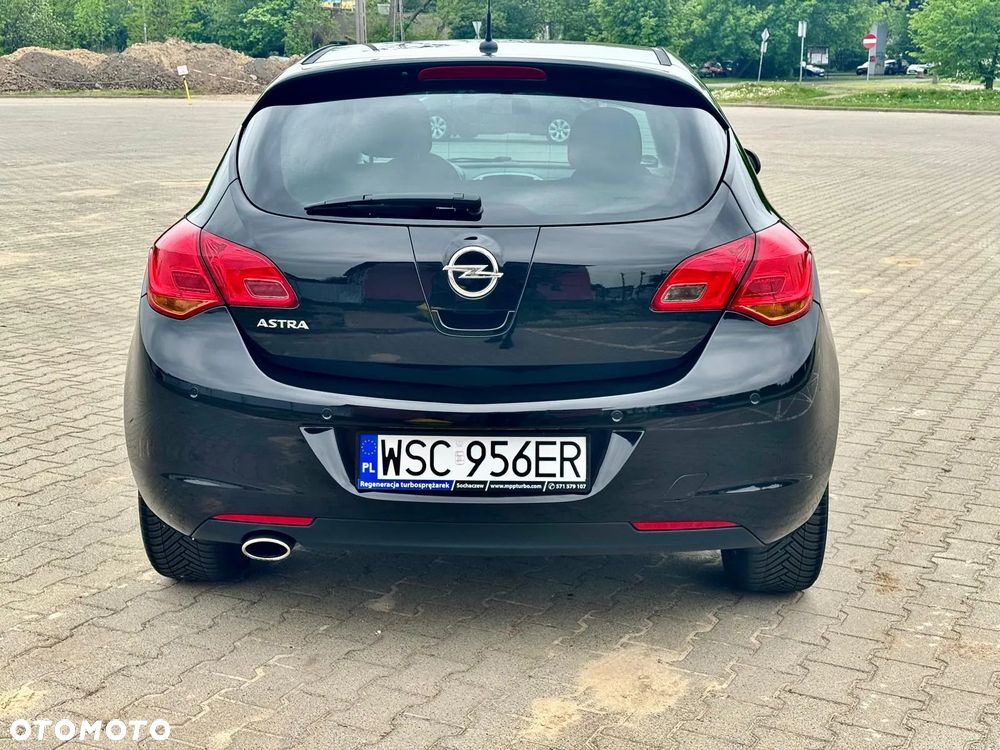 Opel Astra 1.4 Turbo Design Edition - 8