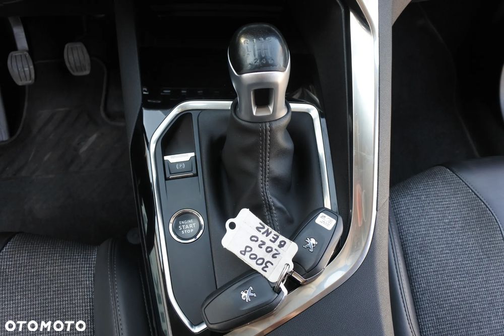 Peugeot 3008 PureTech 130 Stop & Start Allure - 18