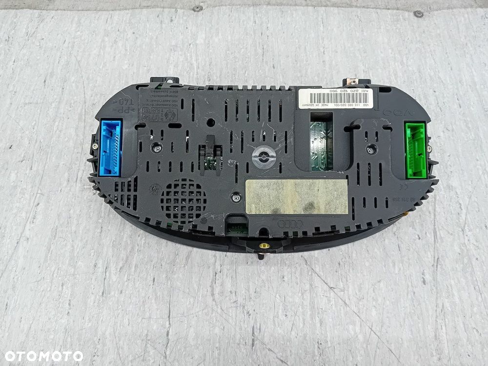LICZNIK AUDI A2 8Z 8Z0920900 1.4 TDI - 3