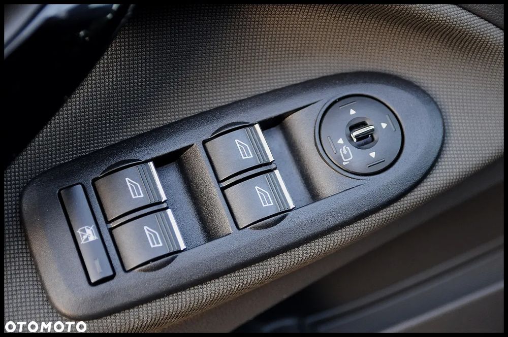 Ford Kuga 2.0 TDCi 4x4 Titanium - 25