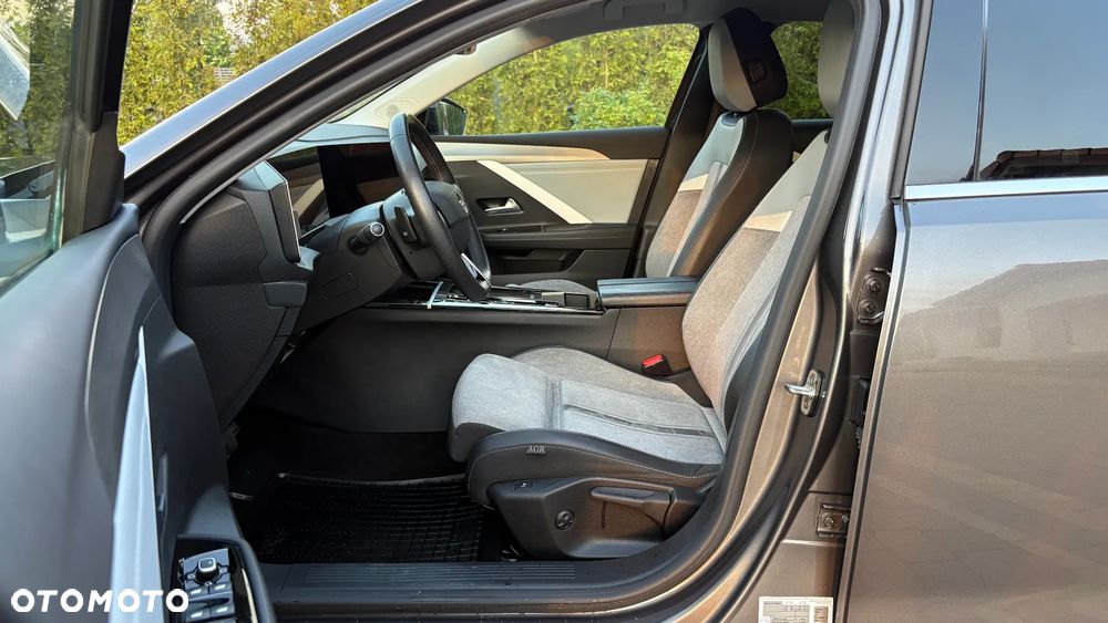 Opel Astra 1.2 T Elegance S&S - 29