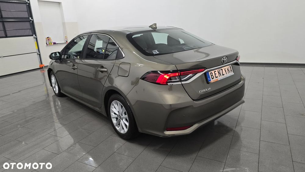 Toyota Corolla - 4