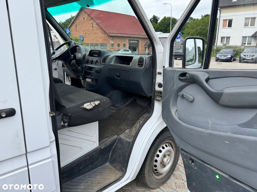 Mercedes-Benz Sprinter - 22