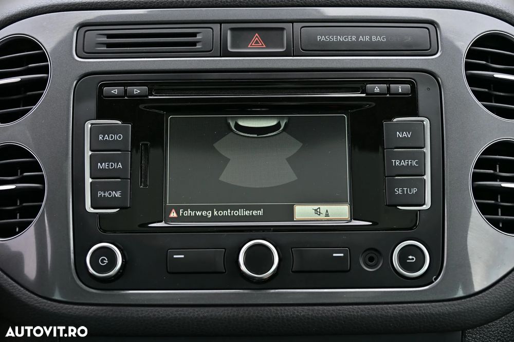 Volkswagen Tiguan 2.0 TDI 4Motion DSG Sport & Style - 30