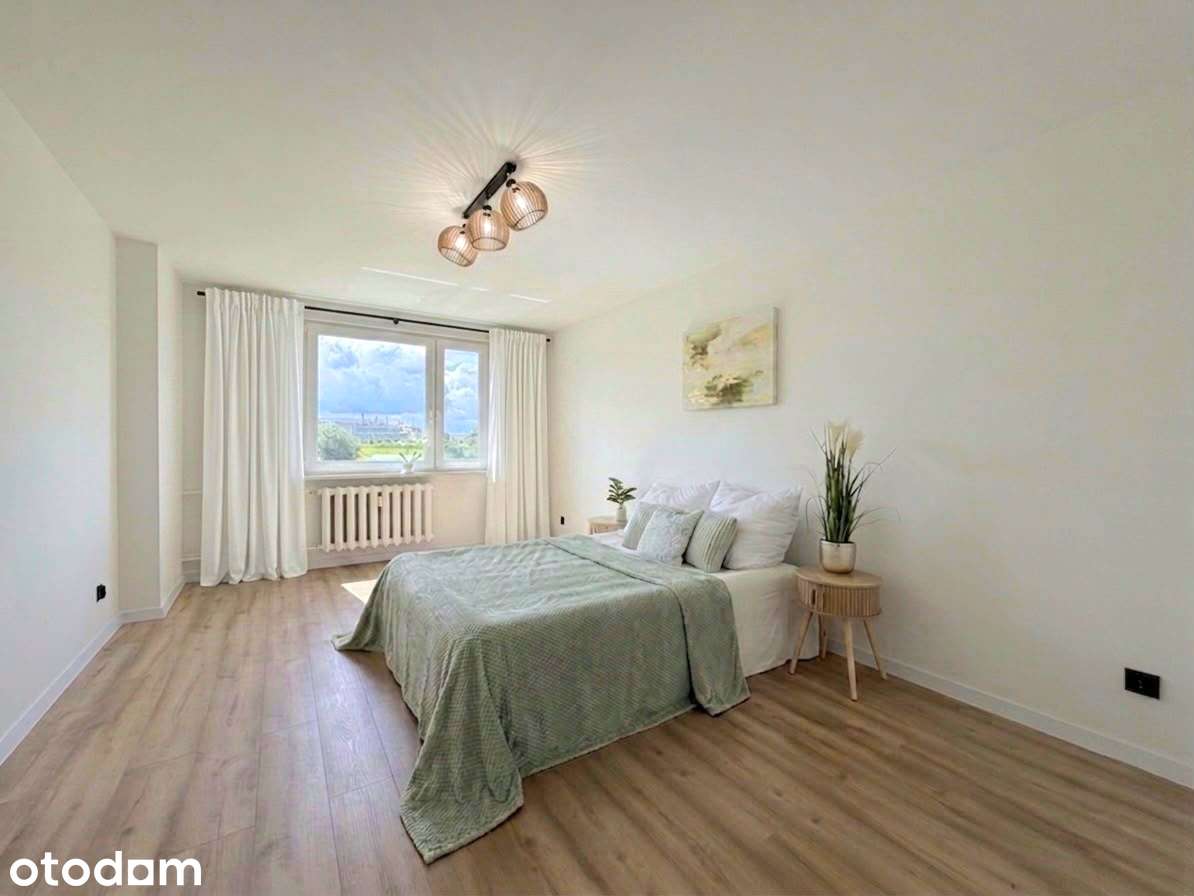 NOWE WNĘTRZE z balkonem i widok na POLA! Osobna kuchnia!