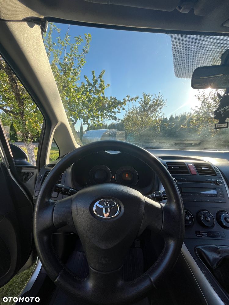 Toyota Auris 1.4 D-4D Luna - 10