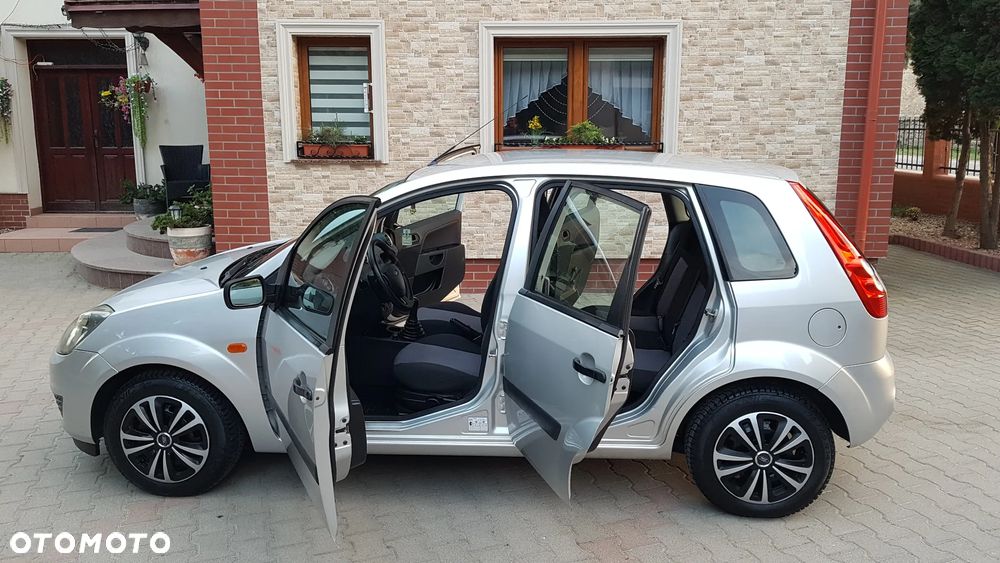 Ford Fiesta 1.25 Trend - 22