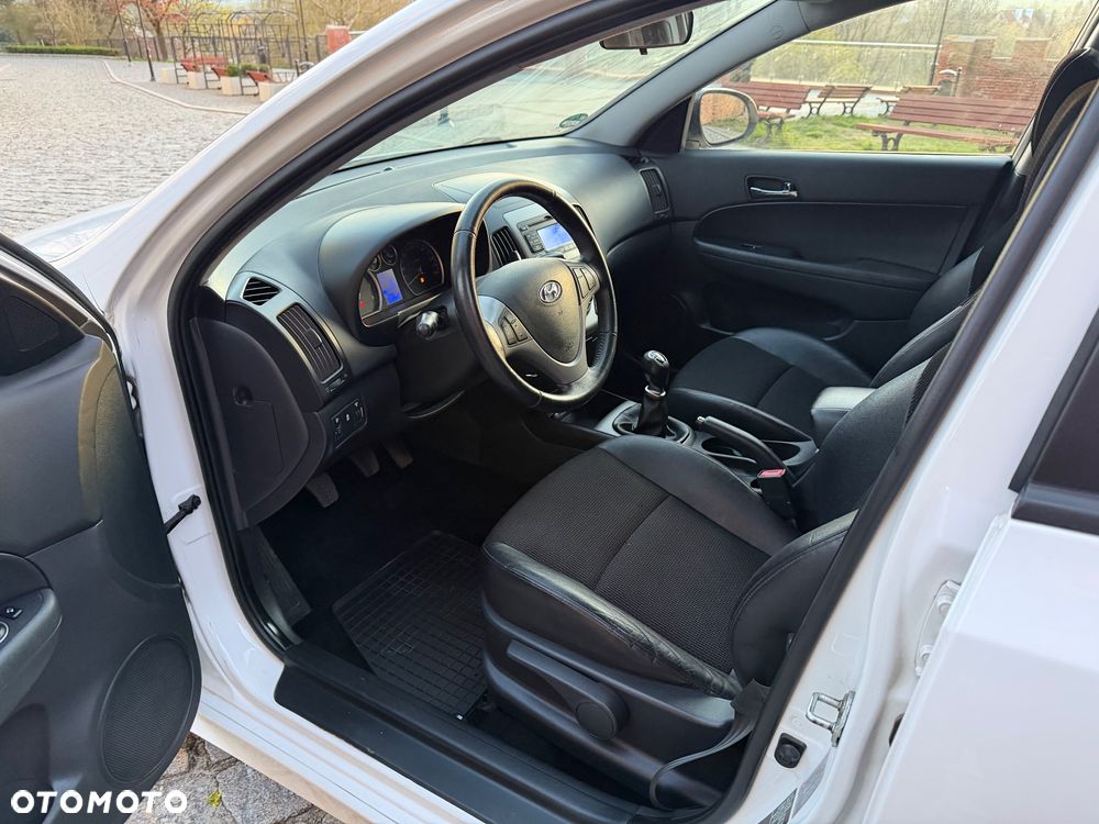 Hyundai i30 i30cw 1.4 Edition 20 - 8