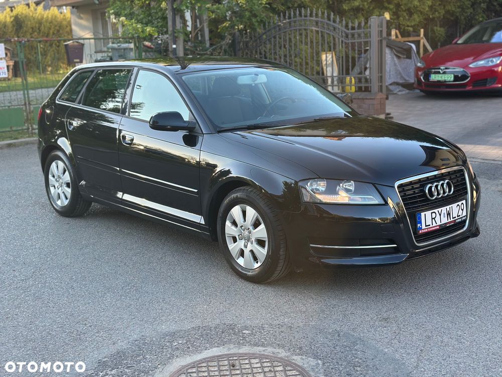 Audi A3 Sportback 1.6 TDI DPF Attraction - 11
