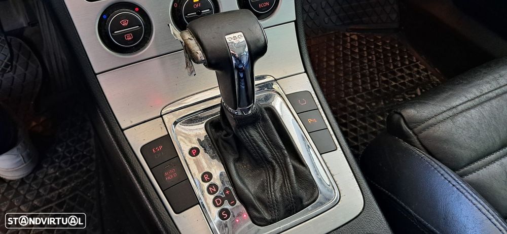 VW Passat Variant 2.0 TDi Highline DSG - 8