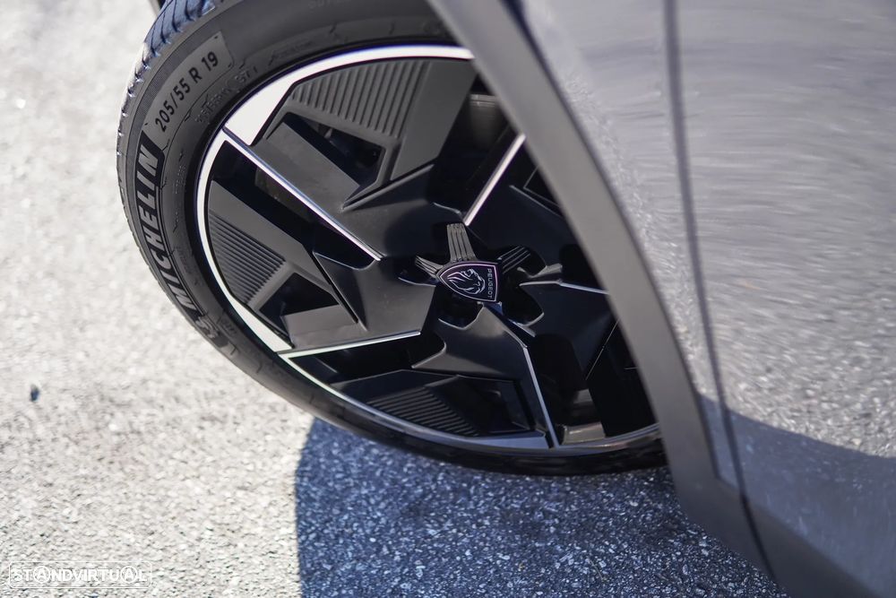 Peugeot 408 HYBRID 136 e-DSC6 GT - 16