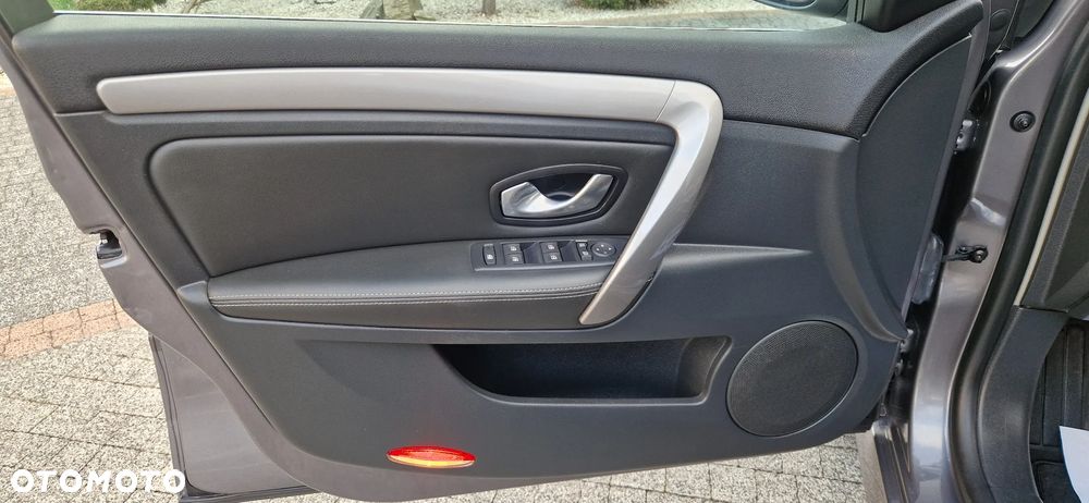 Renault Laguna - 16