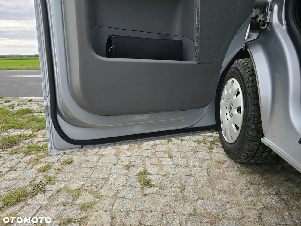 Volkswagen Multivan - 16