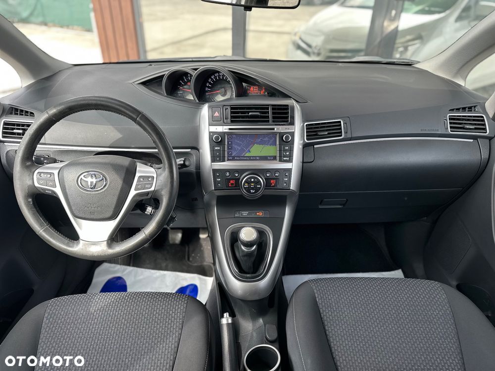 Toyota Verso 2.0 D-4D Active - 11