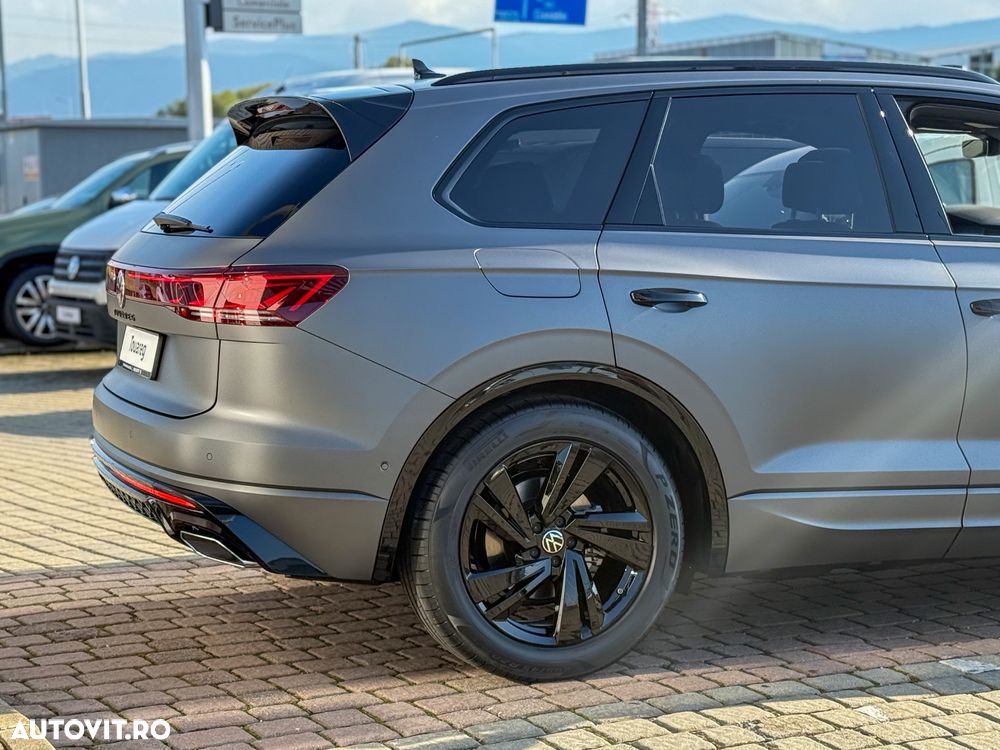 Volkswagen Touareg V6 TDI 4MOTION R-Line - 33