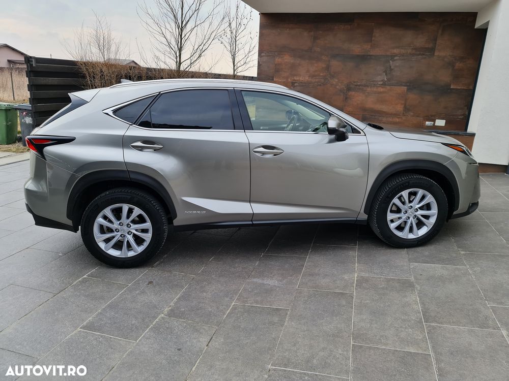 Lexus Seria NX - 34