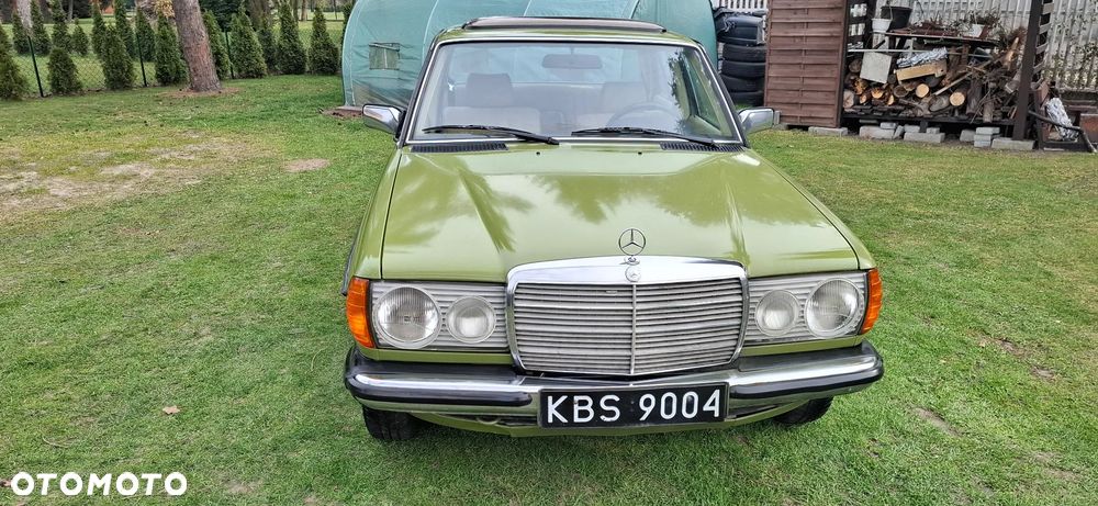 Mercedes-Benz 280 - 8