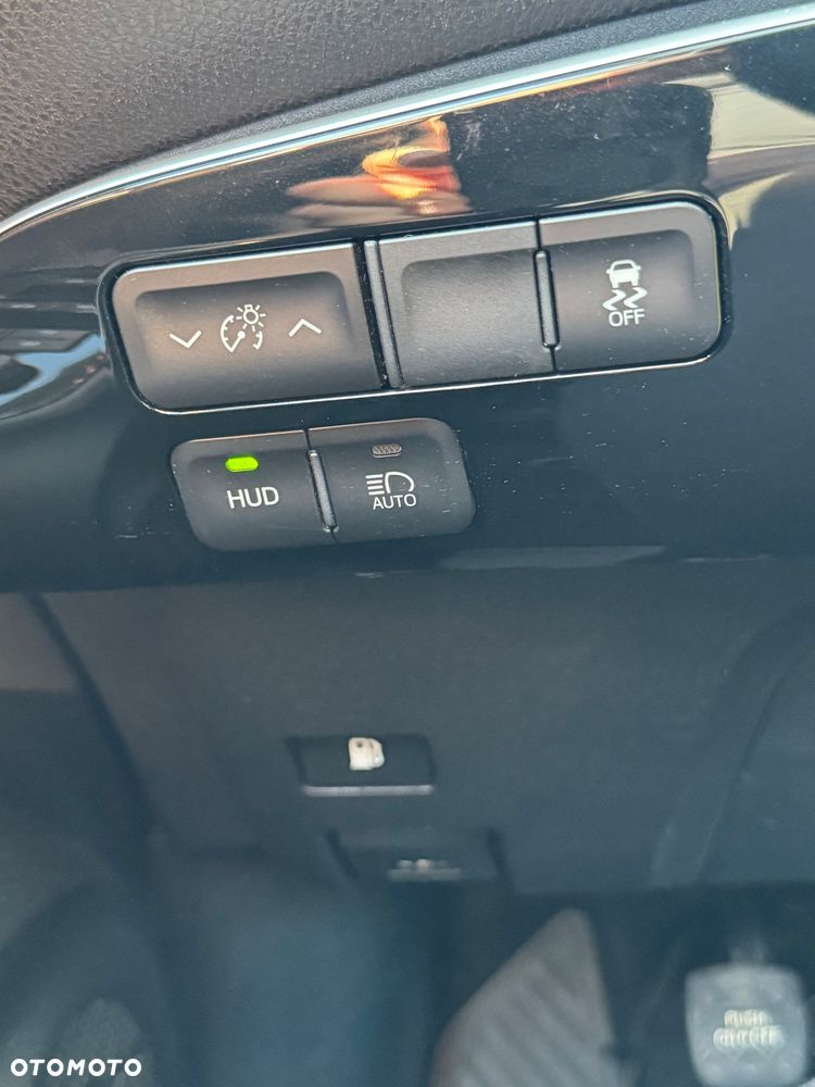 Toyota Prius Hybrid - 15