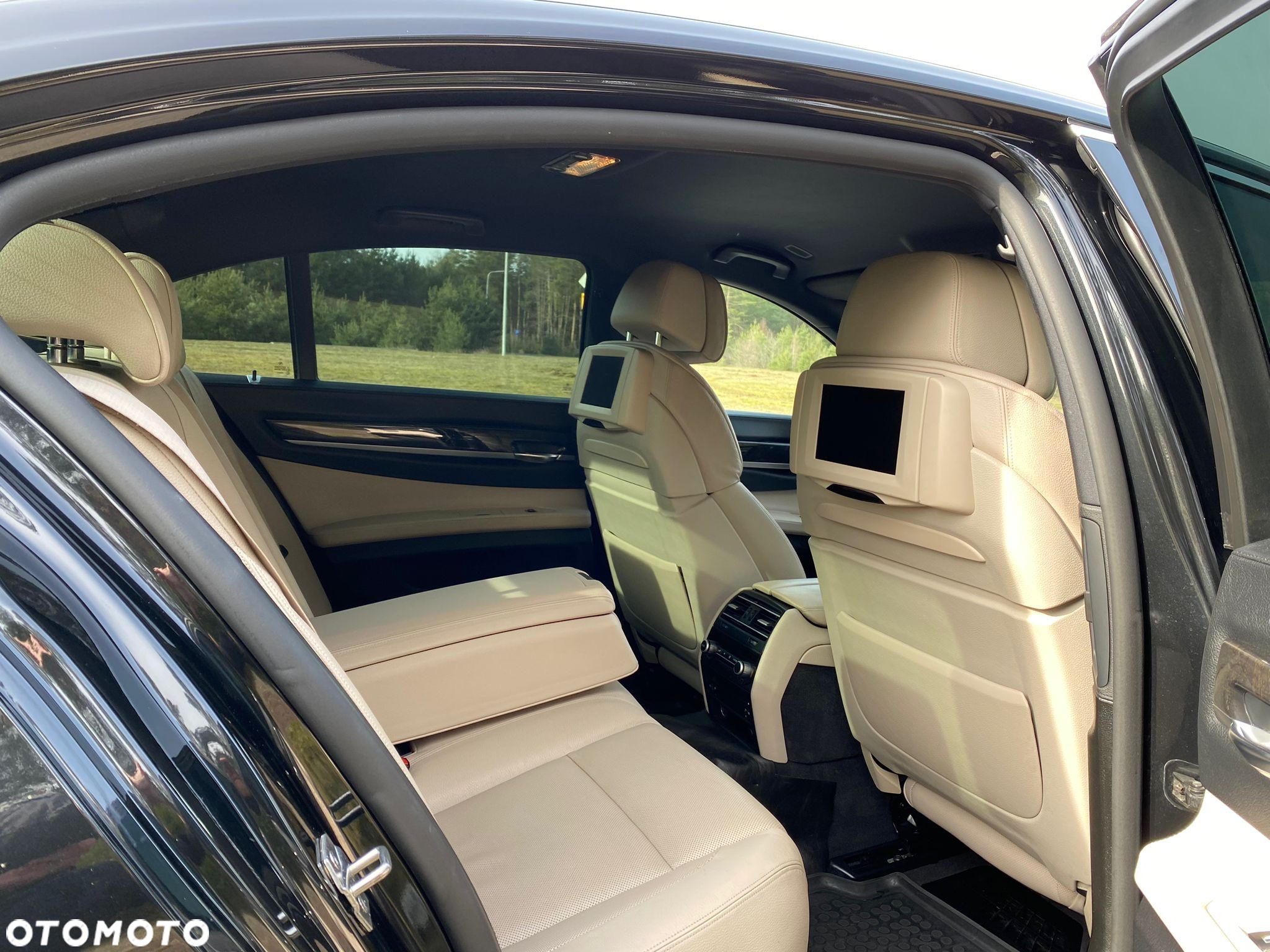 BMW Seria 7 - 10