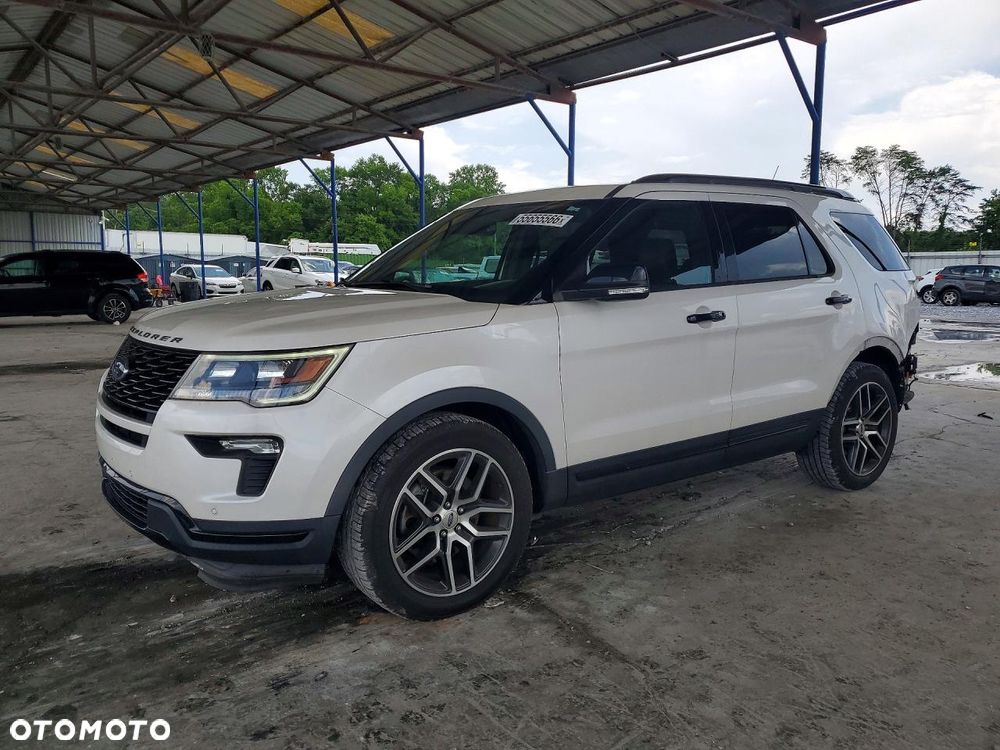 Ford Explorer - 1