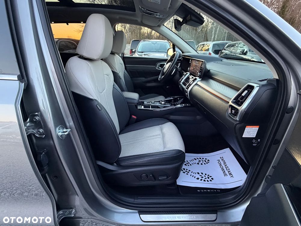 Kia Sorento - 36