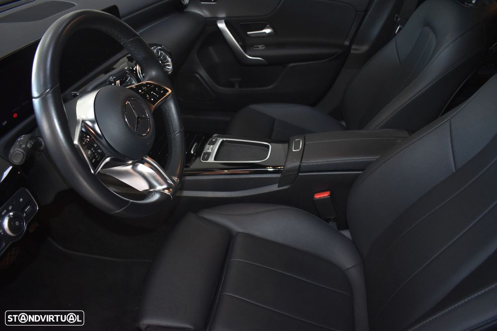 Mercedes-Benz A 250 - 21