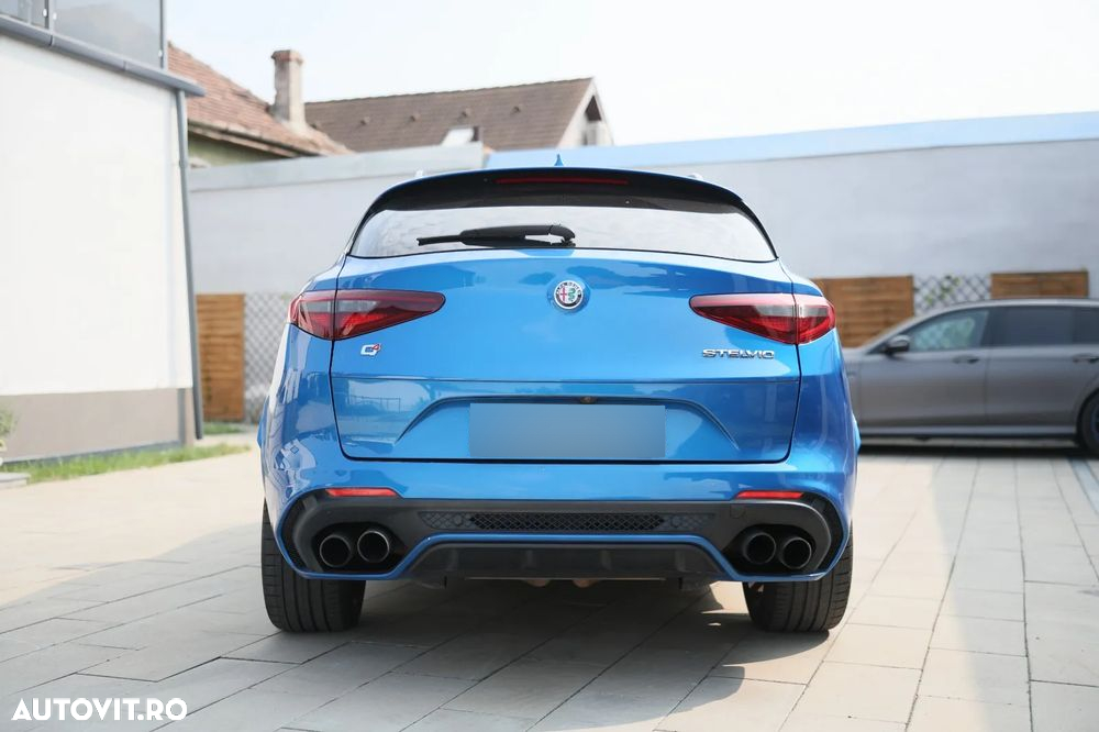 Alfa Romeo Stelvio V6 2.9 Bi-Turbo AT8-Q4 Quadrifoglio - 6