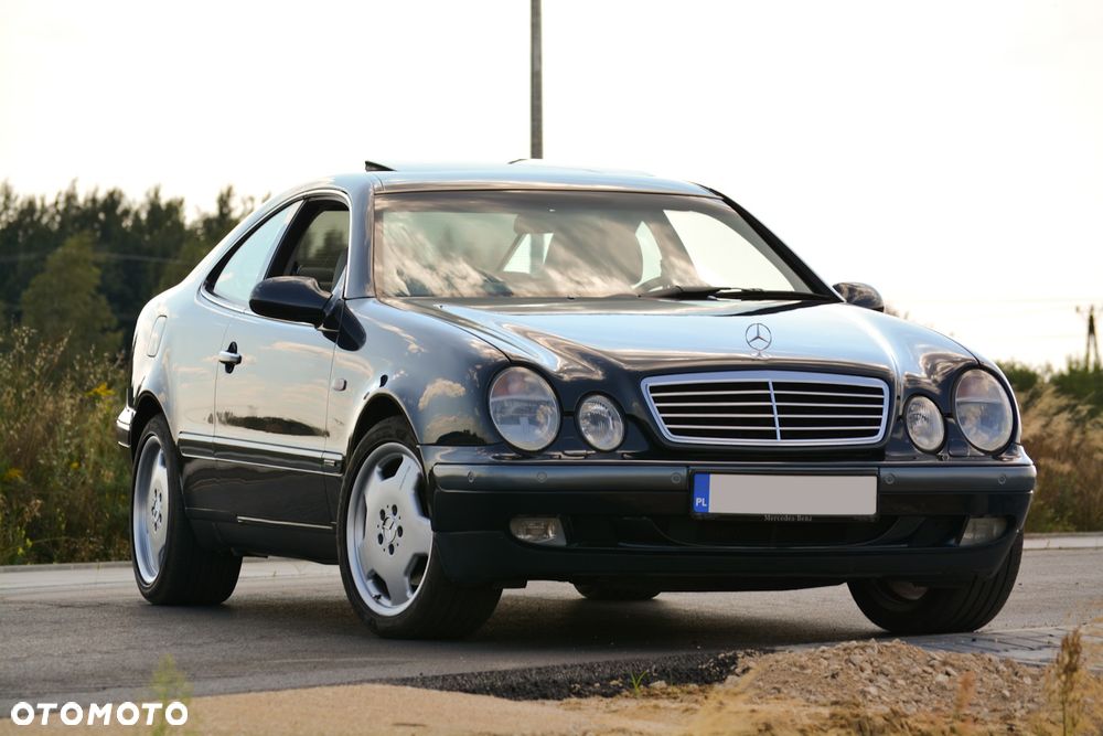 Mercedes-Benz CLK - 16