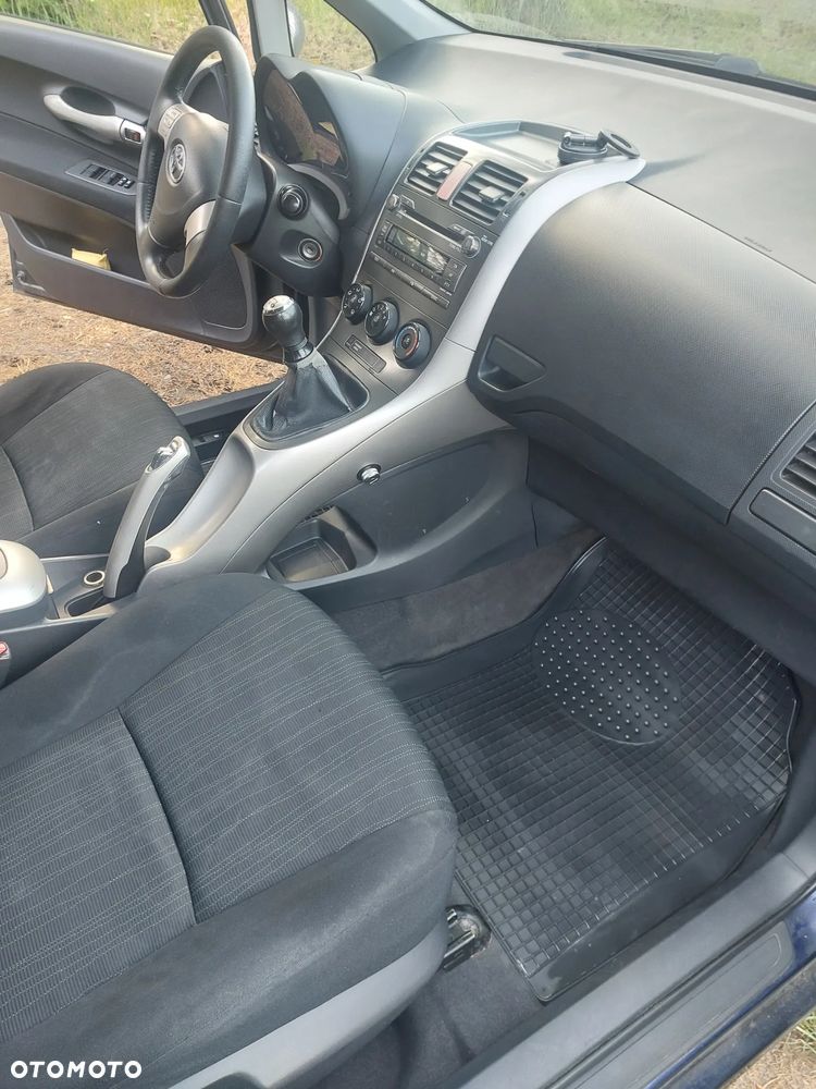 Toyota Auris 1.4 D-4D Luna - 5