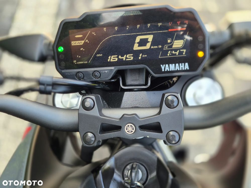 Yamaha MT - 8