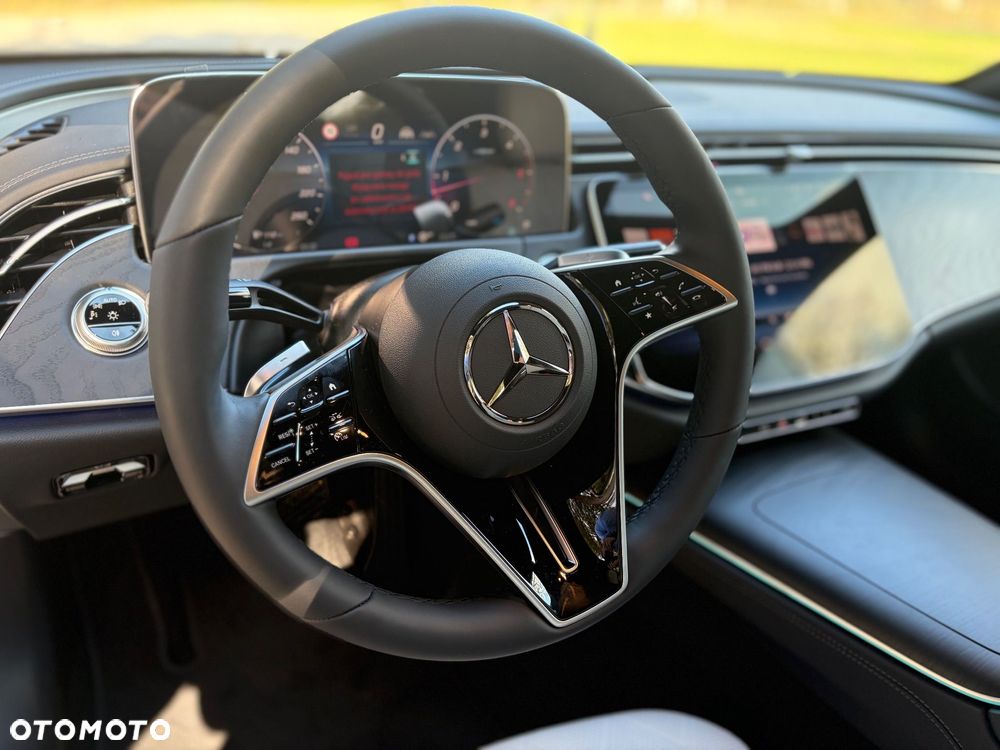 Mercedes-Benz Klasa E 220 d mHEV 4-Matic Exclusive 9G-Tronic - 12