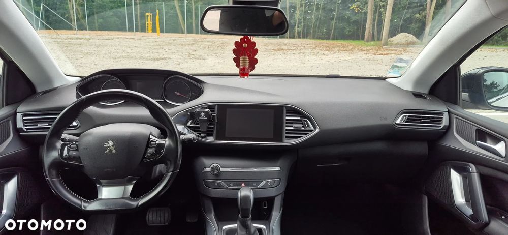 Peugeot 308 1.2 PureTech Allure S&S - 11