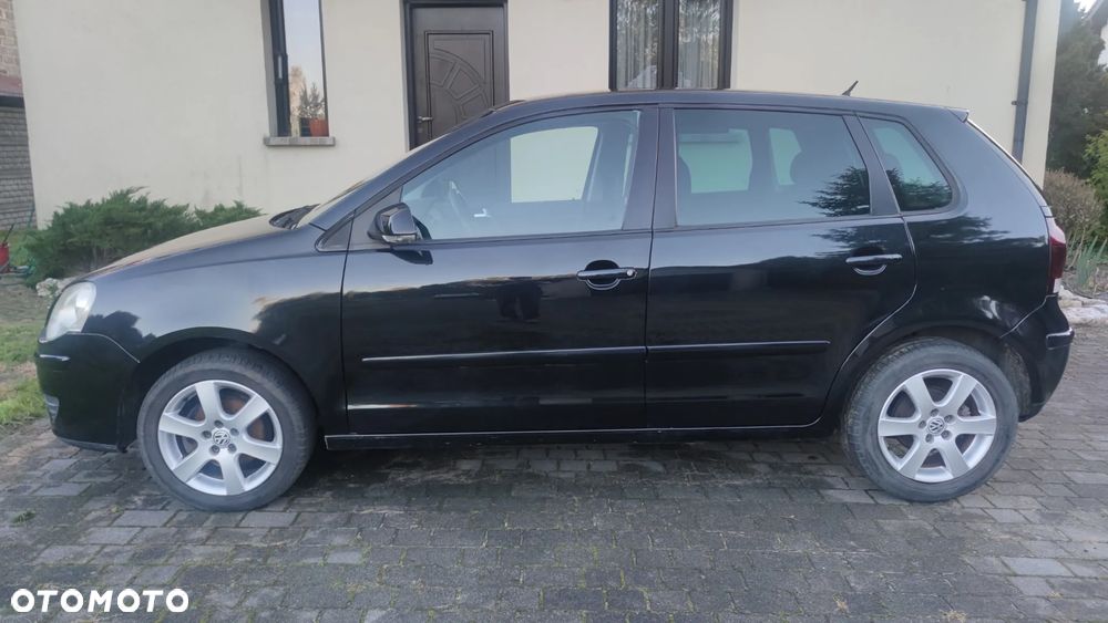 Volkswagen Polo 1.4 16V Comfortline - 4
